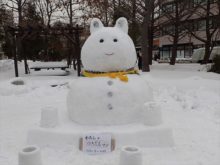 札幌市のキャラクターゆきだるマンの雪像