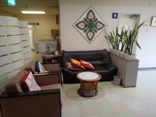 手術室前の応接セット