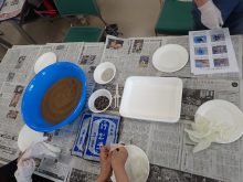 テーブルに揃った道具