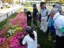 作業の説明を受けているところ