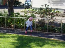 子どもが遊んでいるところ