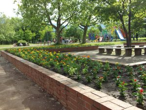 休養広場の花壇1