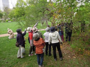 レン離れて見て