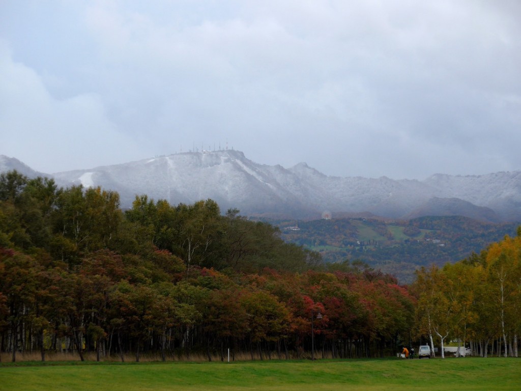 「手稲山、初冠雪です」の画像
