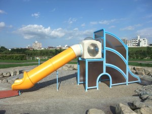 ウォーターガーデンの遊具の写真2