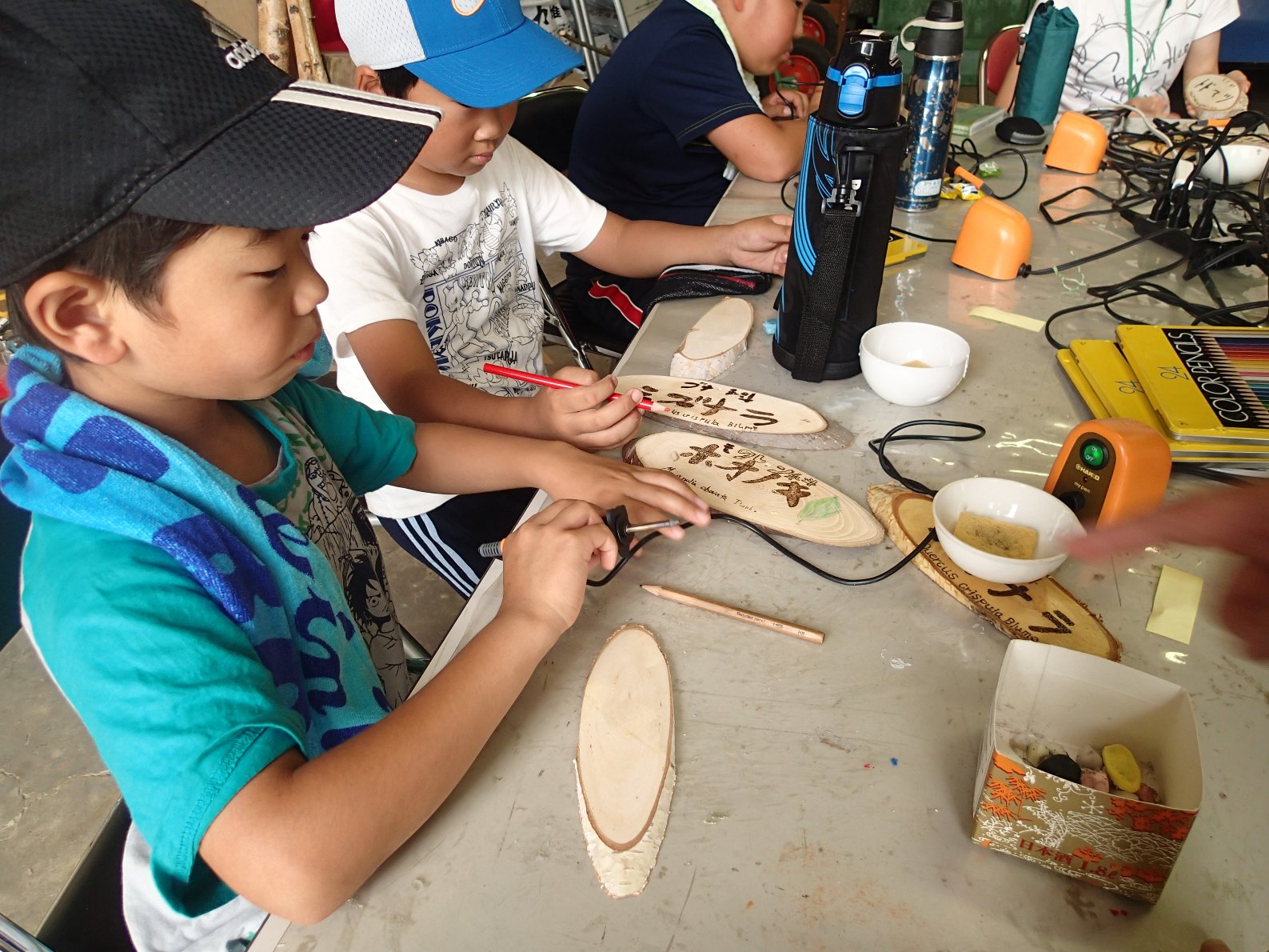 夏のイベント第二弾「樹名板を作ろう！」 – 西岡公園