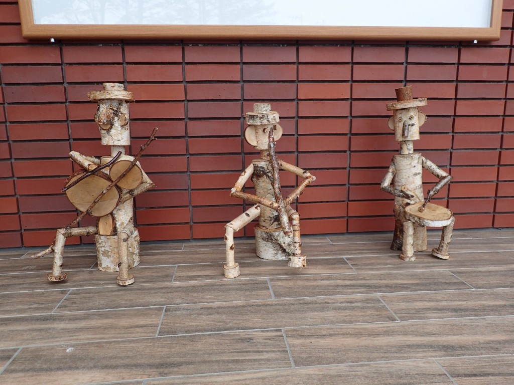 P4150012木の人形