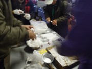 「お助け隊のロウソク作り」の画像