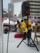 オープニングの鏡開きの様子