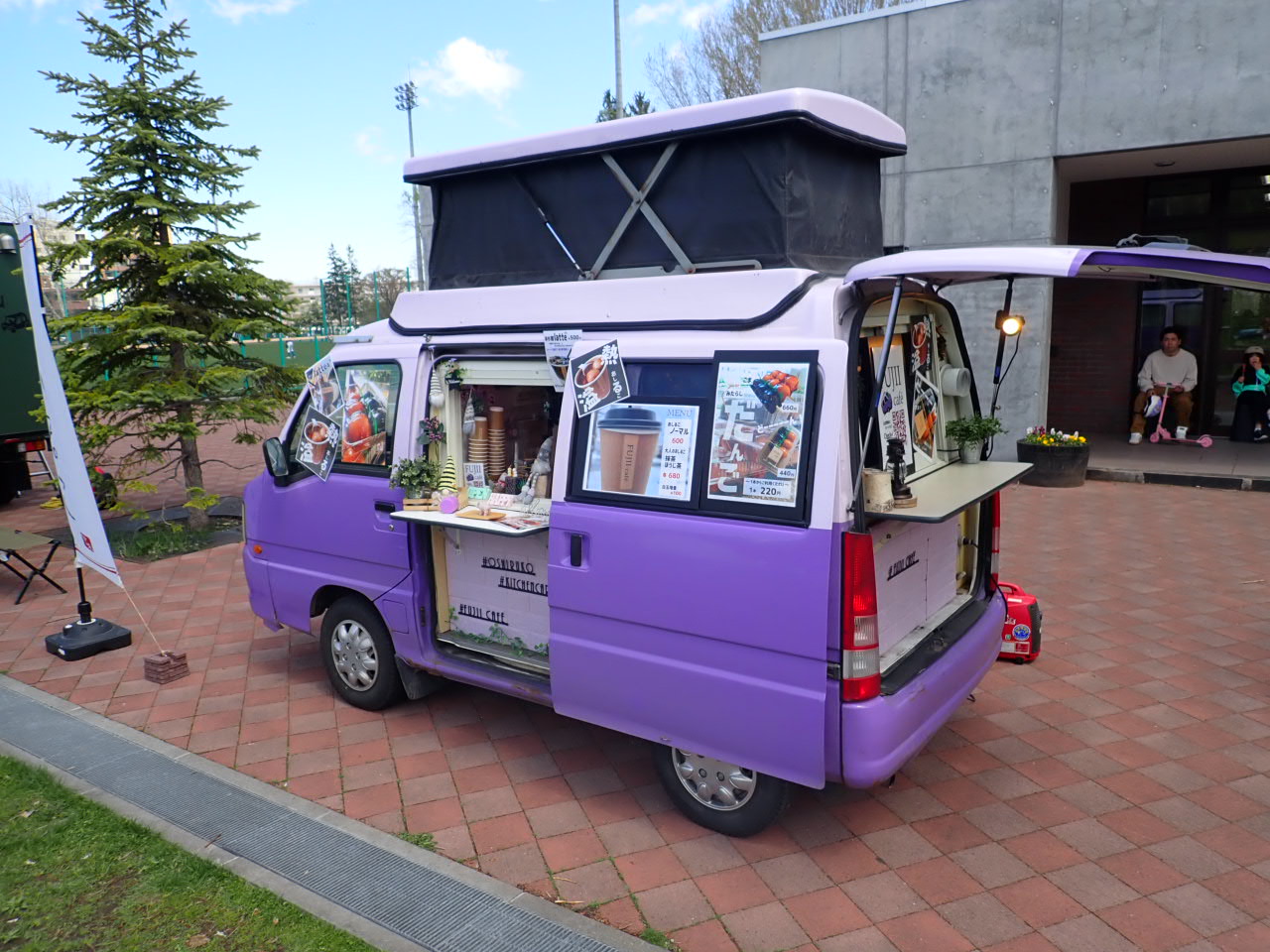 Fujiicaf&eacute;の移動販売車