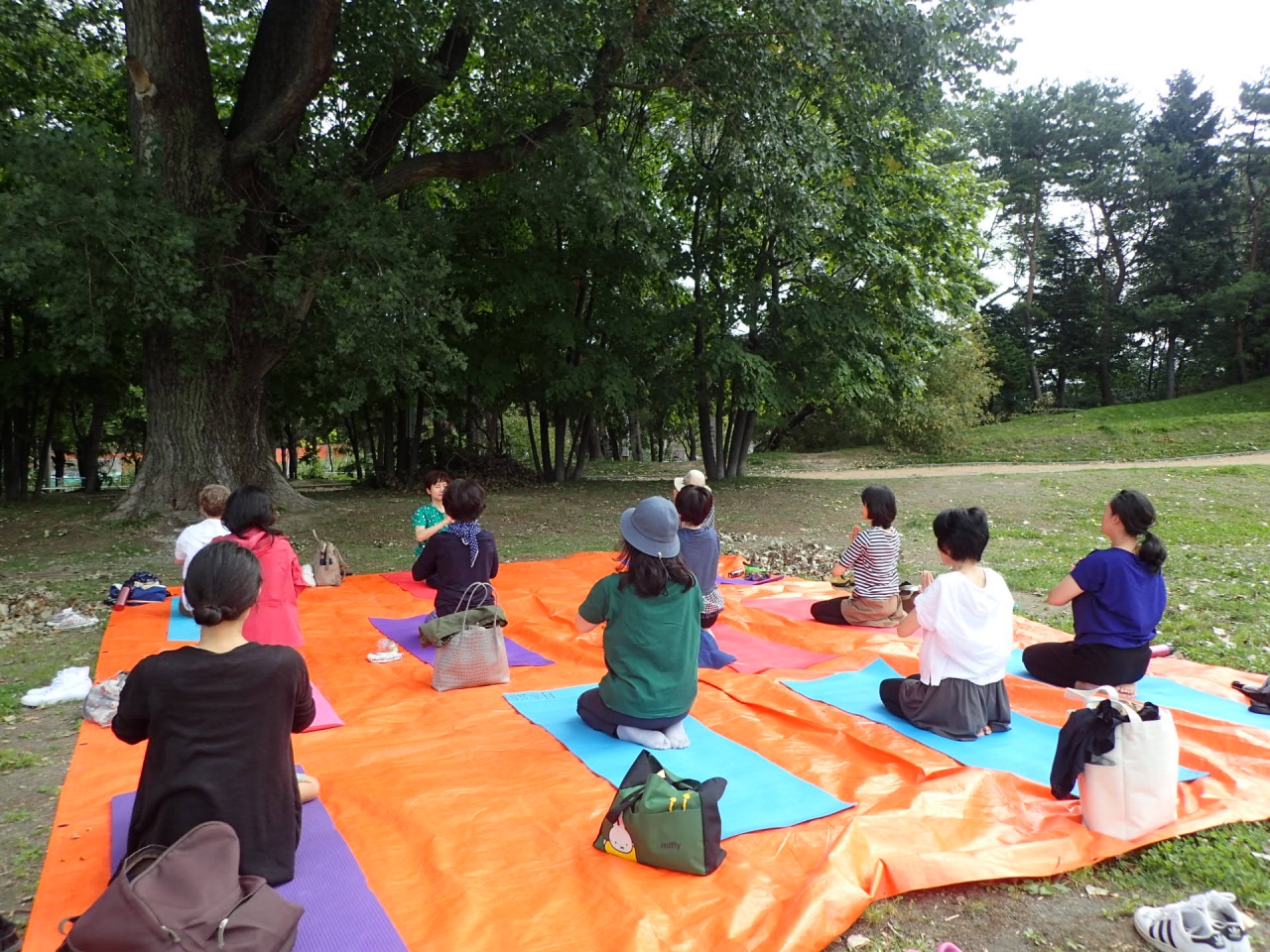 ④合掌のポーズ