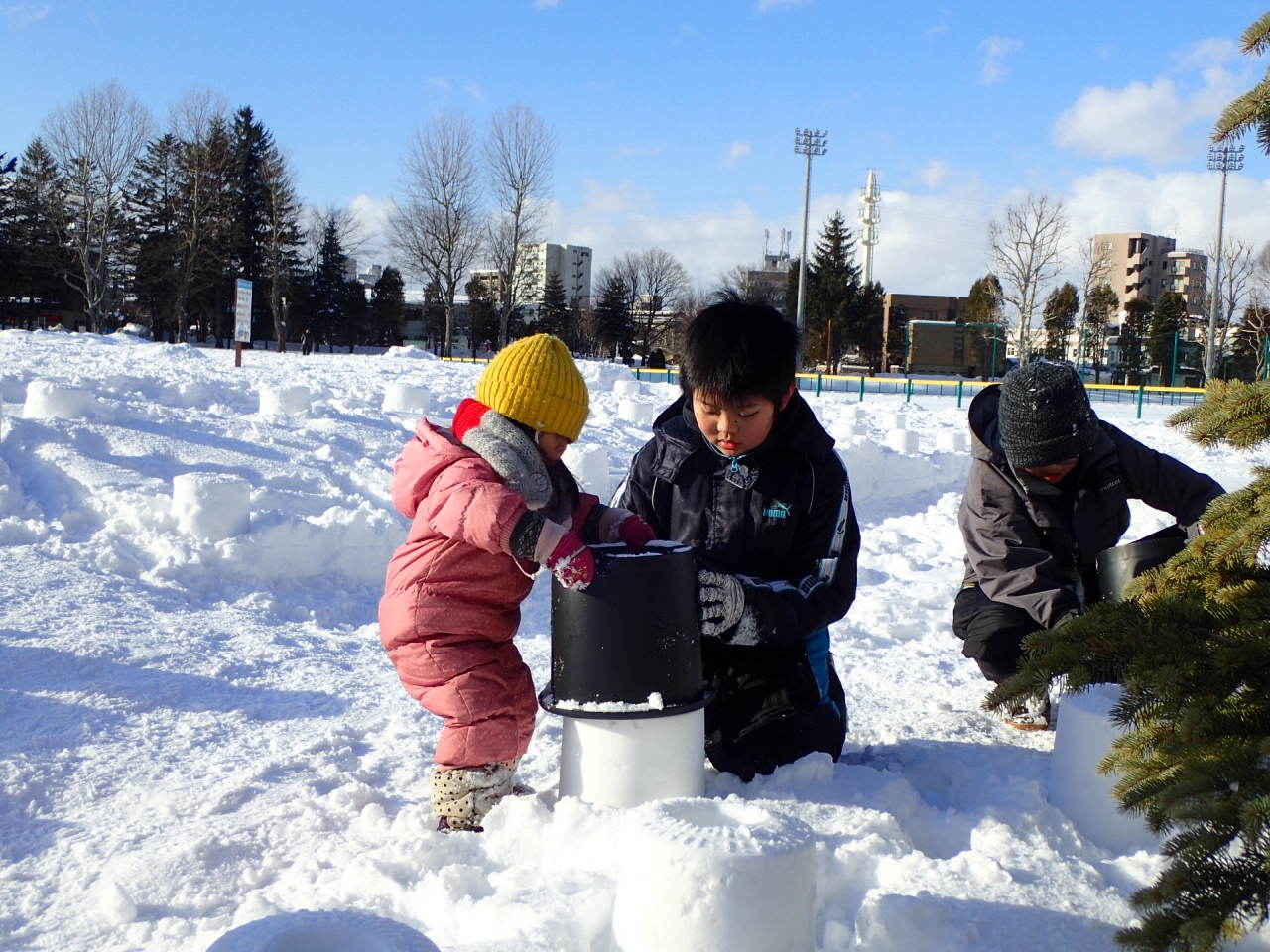 スノーキャンドルづくりの体験