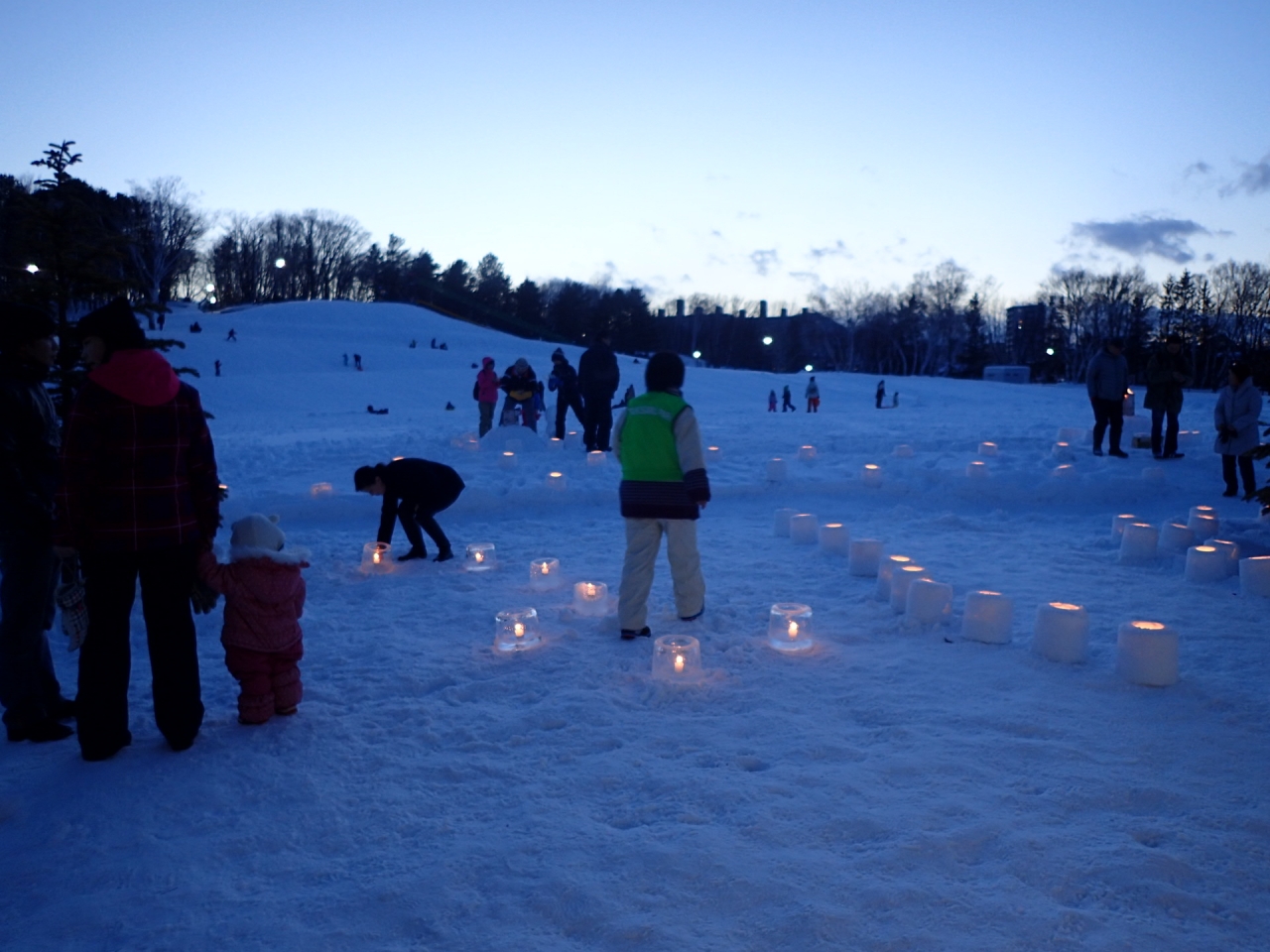 次々とあかりが灯っていきます