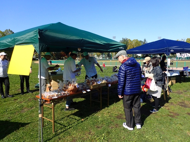 パン屋さんの販売