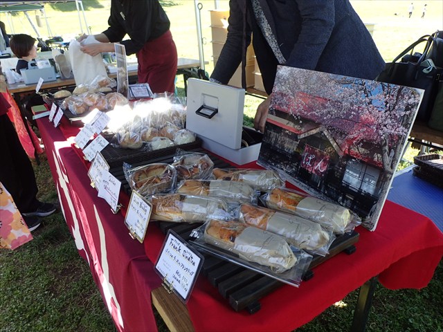 チェットベーカリー_R