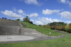 旭山記念公園紅葉情報2024年10月5日8噴水広場と新桜並木