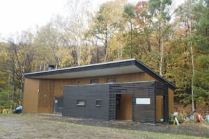 旭山記念公園紅葉情報2024年10月28日18森の家