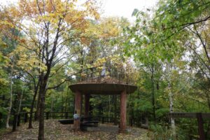 風の丘のあずまや