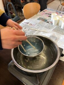 2025年1月9日旭山ボランティアの会活動状況 (キャンドル作り)