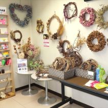 「クラフト素材とハンドメイド作品」の写真