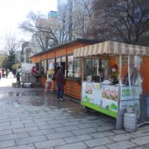 「西3丁目とうきびワゴン、カフェテラス営業開始」の写真