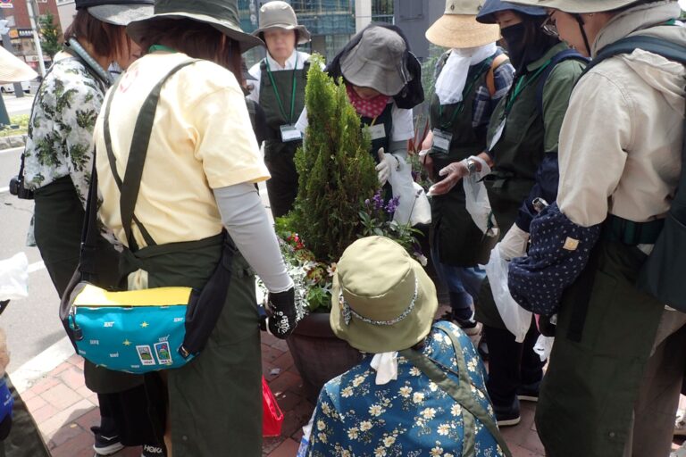 メンテンナンスのポイントを説明している様子