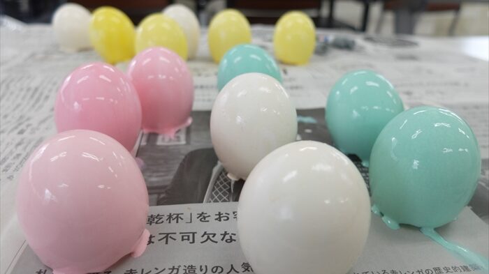 乾かしている卵の殻