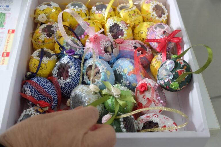 ポプリエッグがたくさん並んだ様子