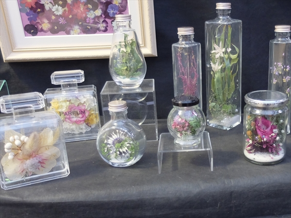 小瓶の中のレカンフラワー