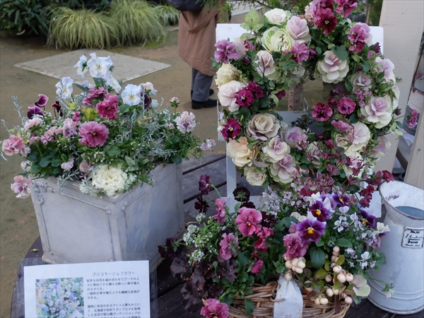 育種家が生産したパンジーとビオラを使った寄せ植え