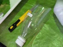 ペットボトルを使った土入れ