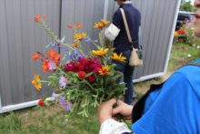 ガーデンで作った花束