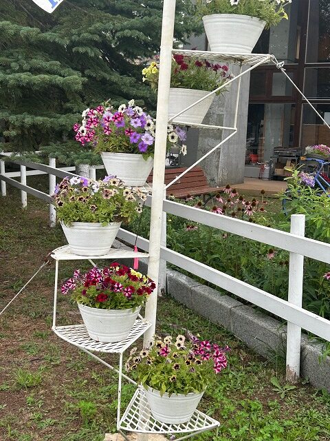 らせん状のコンテナ