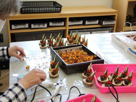 門松の制作の様子