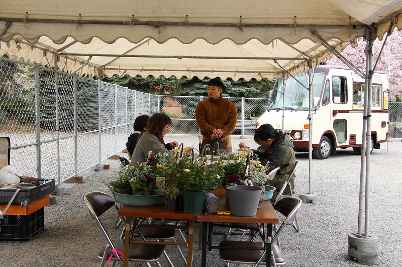 ワークショップのテントの様子