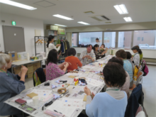 花まちサロンスタッフミーティング　リースの試作