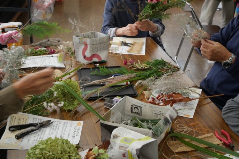 スワッグ作りの様子