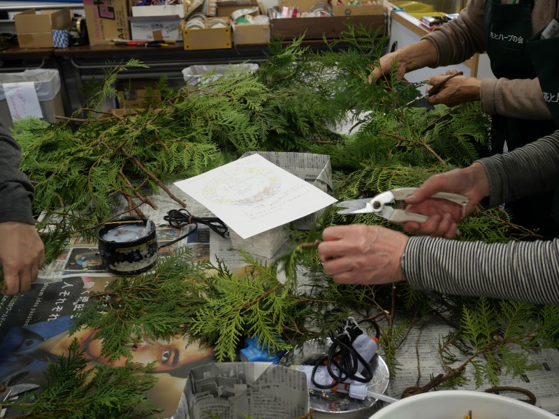 ヒバのパーツ作り