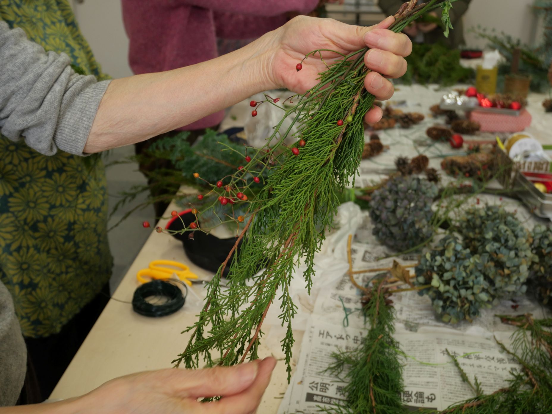 ハイビャクシンベースのスワッグ