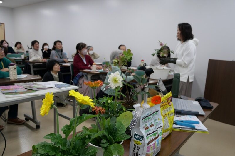 「さっぽろタウンガーデナー講習会「はじめての宿根草」を実施しました」のサムネイル