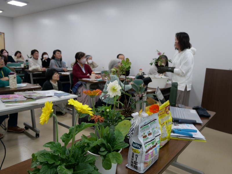 実演を交えてのこうぎのようす