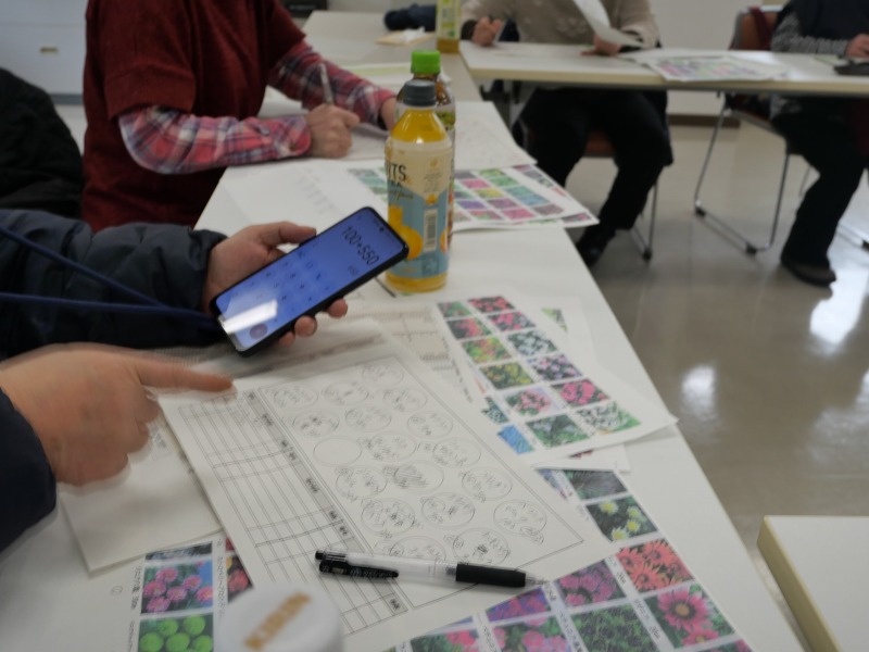 デザインを考えているところ