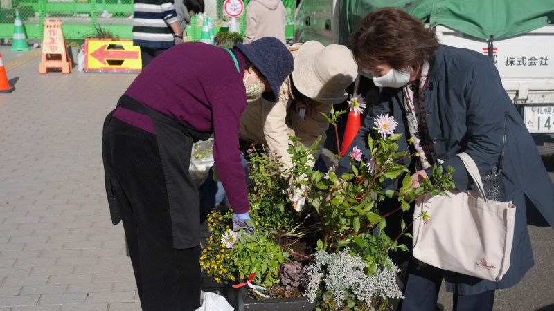 コンテナの片付け