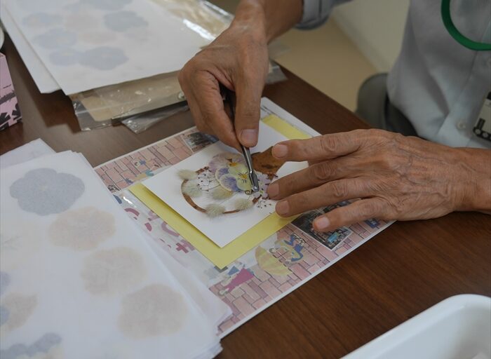 ポストカードつくりの様子