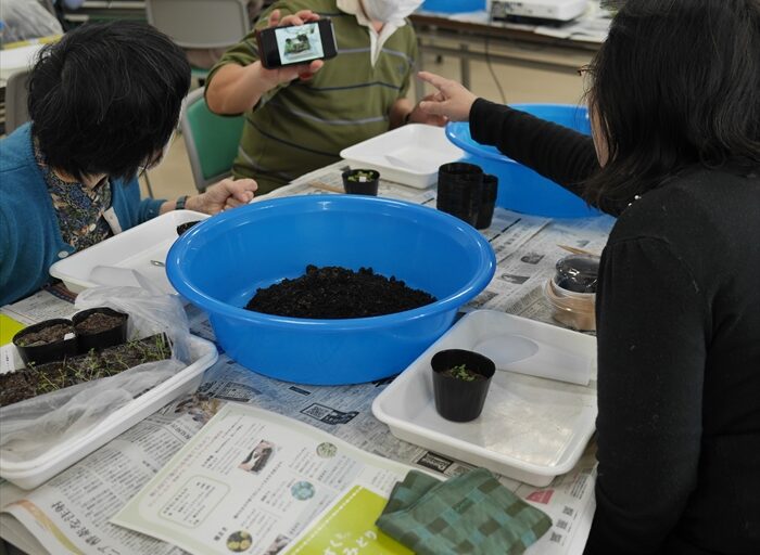 スマホの画像で説明している