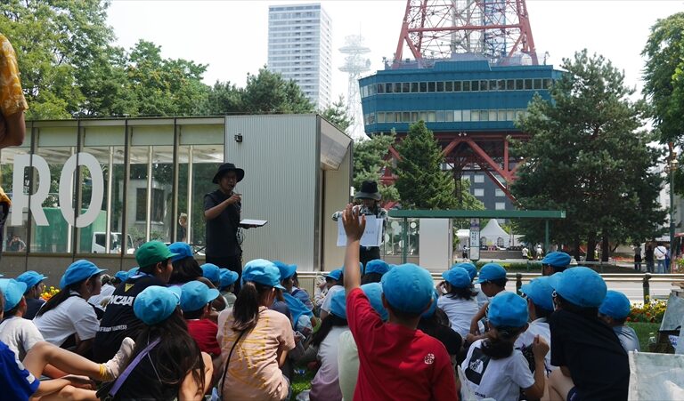 クイズに答える生徒さん