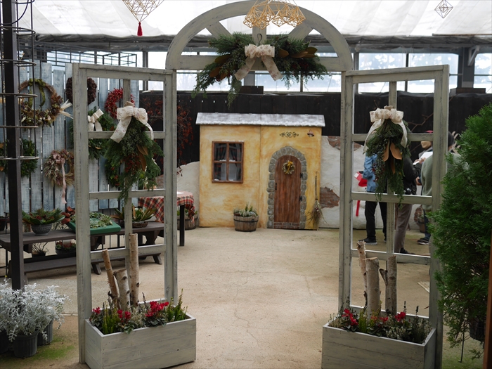 クリスマスディスプレイ展の入り口