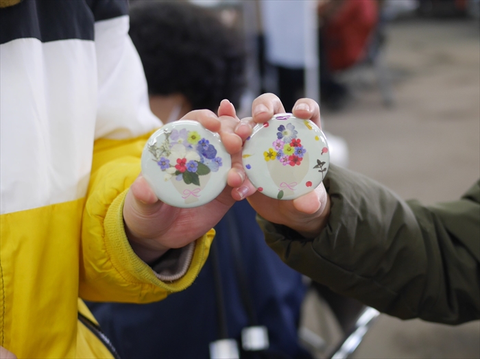 姉弟で仲良く作った缶バッジ