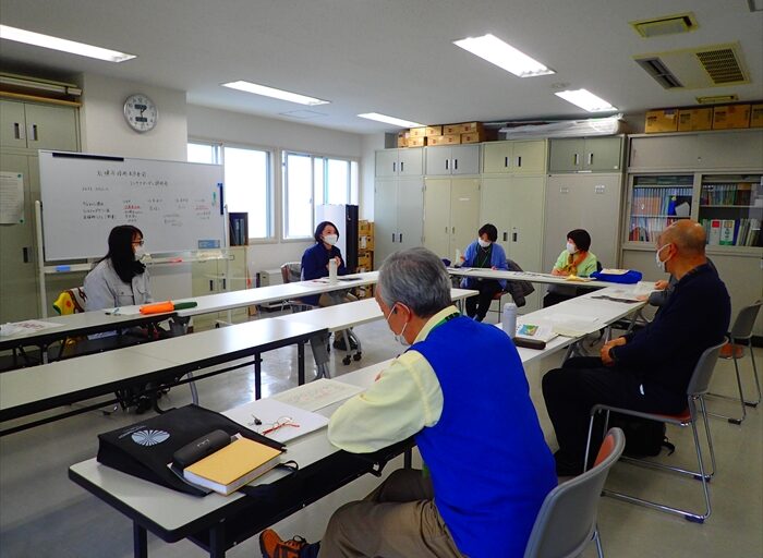 市役所コンテナガーデンの話し合いの様子