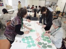 デザインを話し合っているところ